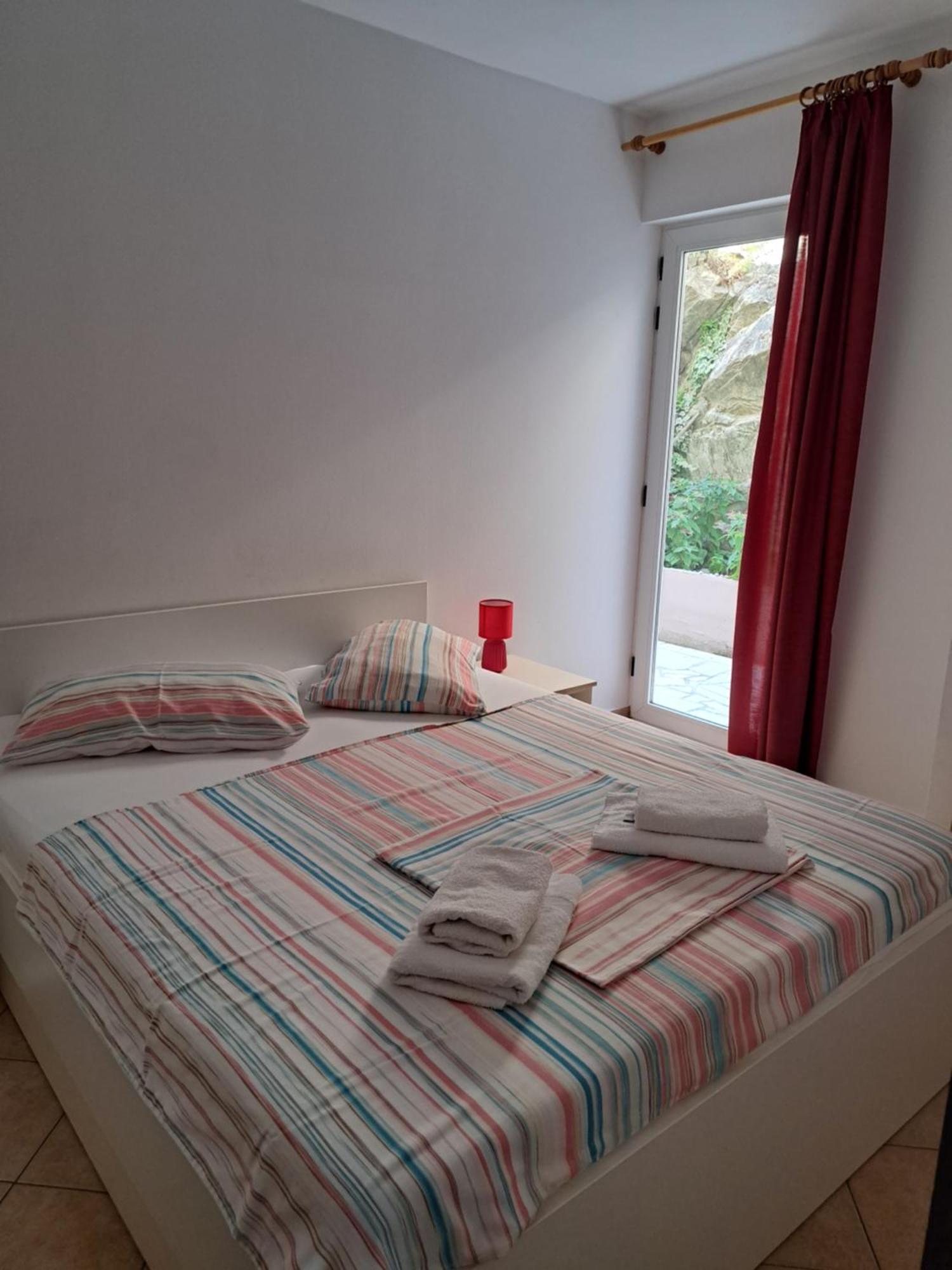 Sita Apartmani Lokva Rogoznica Rum bild