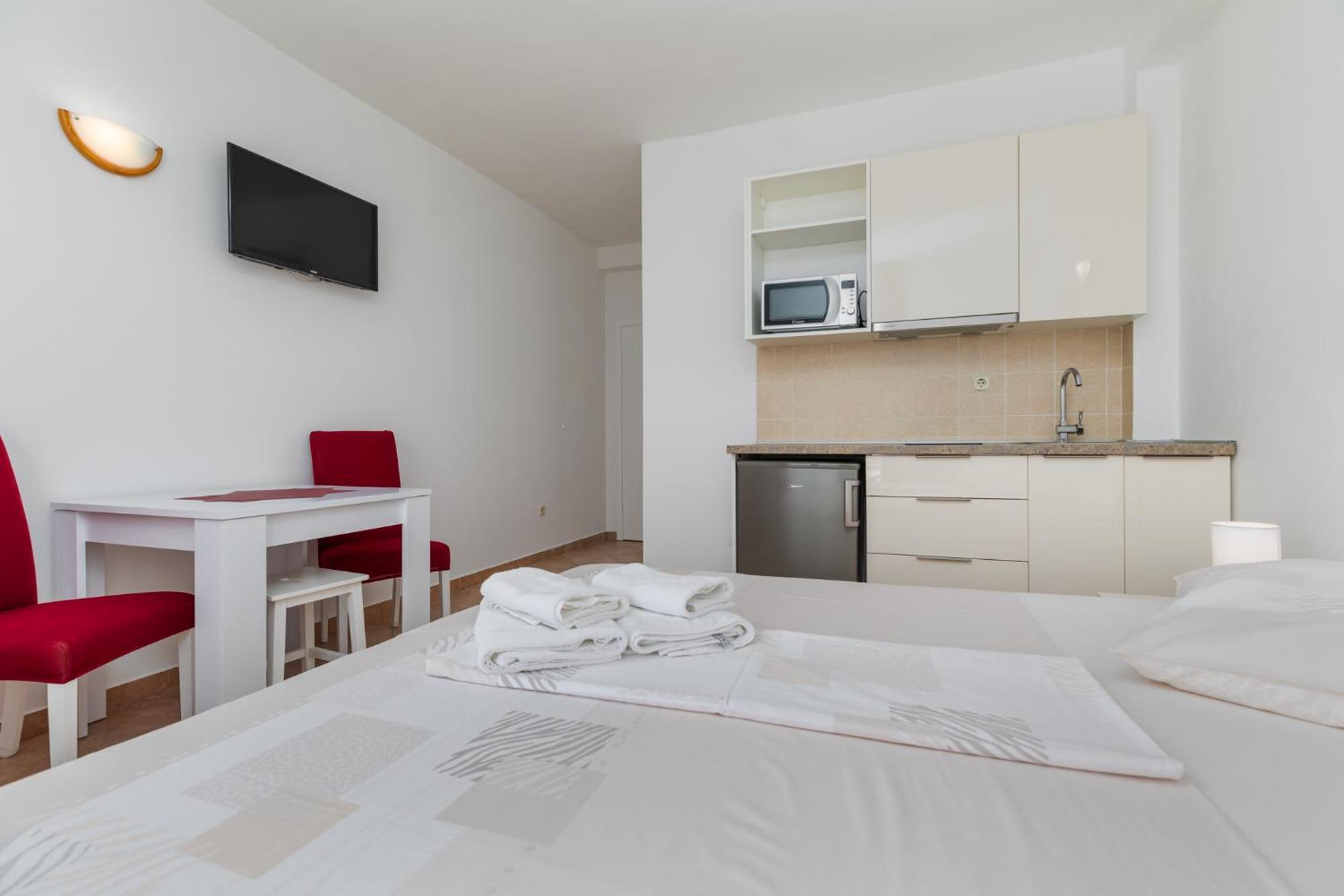 Sita Apartmani Lokva Rogoznica Rum bild